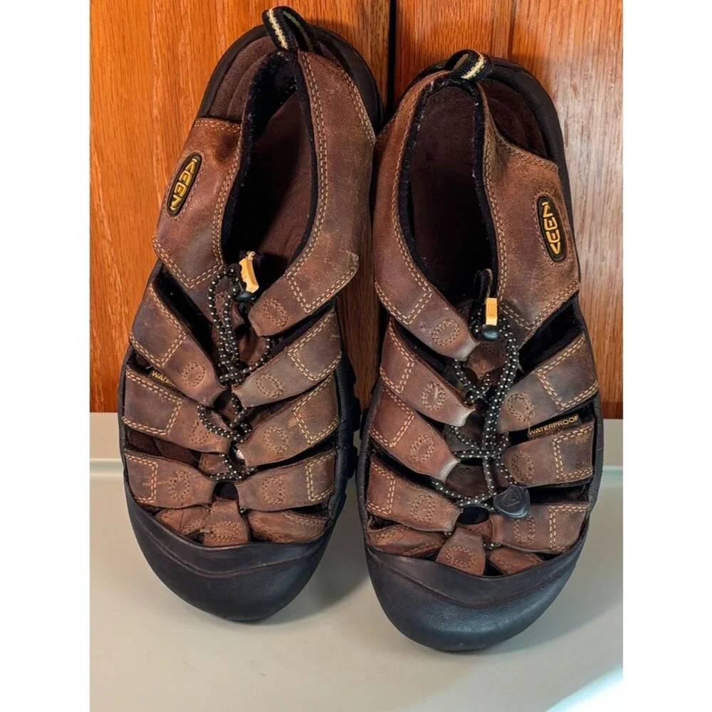 Keen Newport Fisherman outdoor nubuck brown leather washable sandal mens sz